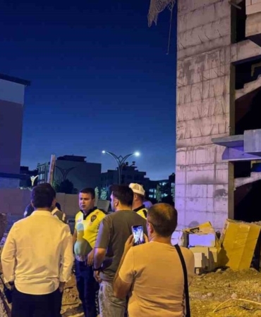 Trafik Cezasına Kızarak Binanın Tepesine Çıktı