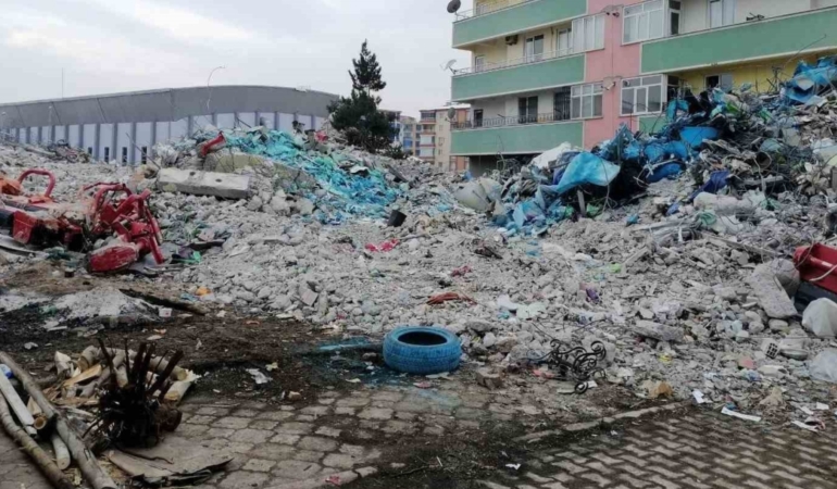 Ermeç Apartmanı Davası Ertelendi