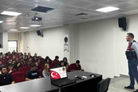 Jandarmadan Öğrencilere Siber Güvenlik Eğitimi