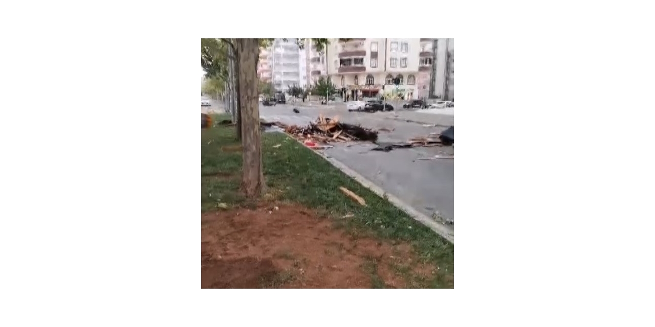Gaziantepte-Siddetli-Ruzgar-Catilari-Ucurdu-Agaclari-Kokunden-Soktu.jpg