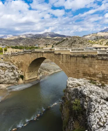 Adıyaman Besni Gezilecek Yerler ve Tarihi Yerler Rehberi