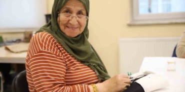 83 Yaşındaki Yüksel Teyze Enerjisiyle Gençlere Taş Çıkartıyor