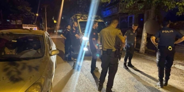 Araçta Baygın Bulunan 2 Şahıs Ekipleri Hareket Geçirdi