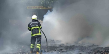 Atık Madde Yangını İtfaiye Tarafından Söndürüldü