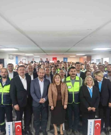 Başkan Şahin, 1 Mayıs’ta Belediye Çalışanlarıyla Bir Araya Geldi