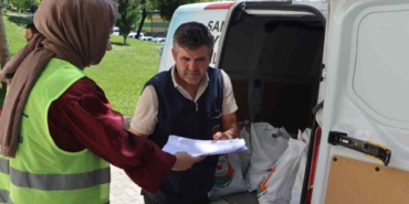 Bayram Öncesi Bin Yetim Çocuğa Kıyafet Desteği