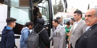 Depremde Ebeveynlerini Kaybeden Çocuklara Moral Gezisi