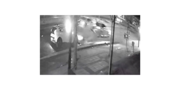 Feci Kaza Kamerada... Hızla Gelen Araç, Otomobil Ve Motosiklete Çarptı: