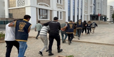 Fuhuş Operasyonunda 3 Şahıs Tutuklandı