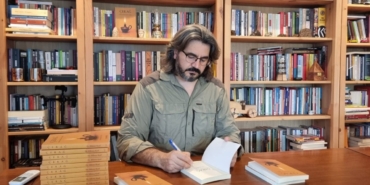 Hikmet Kızıl’ın 9. Kitabı "Çerağ" Görücüye Çıktı