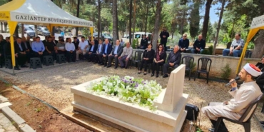 Sanayici M. Naci Topçuoğlu, Mezarı Başında Dualarla Anıldı