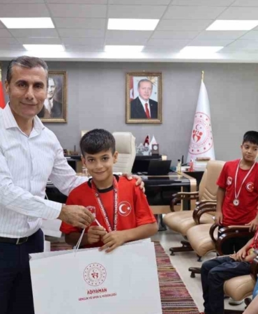 Adıyamanlı Güreşçiler Türkiye Şampiyonasından Madalyalarla Döndü