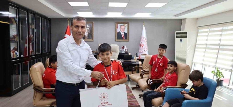 Adıyamanlı Güreşçiler Türkiye Şampiyonasından Madalyalarla Döndü