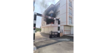 Diyarbakır’da Bir Evin Balkonunda Çıkan Yangın Söndürüldü