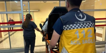 Kadınlar Arasındaki Kavgayı Ayırmak İsterken Bıçaklandı