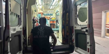 Motosiklet Yayaya Çarptı: 1’i Ağır 2 Yaralı