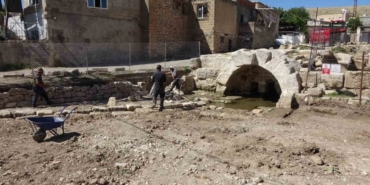 Perre Antik Kentteki Kazılar Roma Çeşmesi’nden Başladı