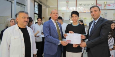 Şahin’den Tüm Öğrencilere Karne Hediyesi