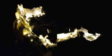 Eski Kahta Kalesi Gece Görüntüsüyle Hayran Bırakıyor