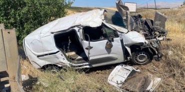 Hafif Ticari Araç Şarampole Yuvarlandı: 1 Ağır Yaralı