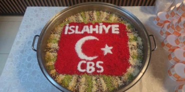 İslahiye Cumhuriyet Başsavcısından Çalışanlara Aşure İkramı