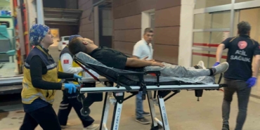 Motosiklet Park Halindeki Araca Çarptı: 1 Yaralı