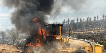 Orman Yangınında İş Makinesi Hurdaya Döndü