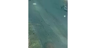 Siverek’te Otomobilin Yayalara Çarptığı An Güvenlik Kamerasında