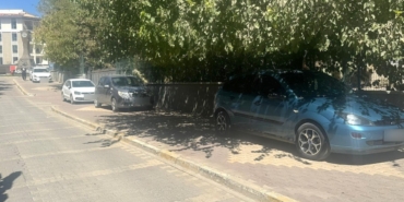 Adıyaman’da Kaldırımlar Otoparka Döndü
