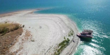 Atatürk Barajı'nda Su Seviyesi Düştü