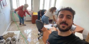 Dicle’de Öğretmenler Görev Yaptıkları Okulu Temizledi