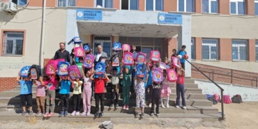 Diyarbakır’da Hayırseverlerden 82 Okuldaki Öğrencilere Kırtasiye Malzemesi Desteği