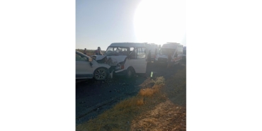 Hilvan’da Tarım İşçilerini Taşıyan Minibüs İle Otomobil Çarpıştı: 10 Yaralı