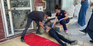 Madde Bağımlısı Kaldırıma Yığılıp Kaldı