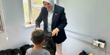 Muhtar Anadan Öğrencilere Kırtasiye Desteği