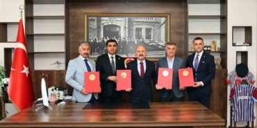 Tut İlçesinde Dut Ve İncir Fidelerinin Yetiştirilecek