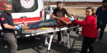 Yaralı Taşıyan Otomobille Kamyonet Çarpıştı: 3 Yaralı