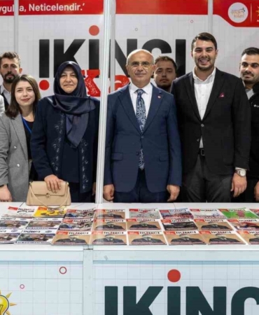 Başkan Er, Malatya Anadolu Kitap Ve Kültür Fuarı’nda Stantları Gezdi