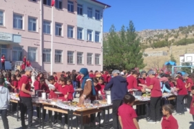 Dicle’de Öğrencilerden Gazze’ye Yardım Etkinliği