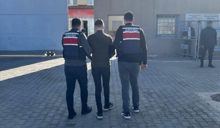 Hırsızlık Suçundan Kesinleşmiş Cezayla Aranan Şahıs Yakalandı