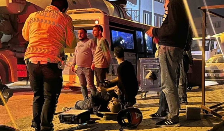 İki Motosiklet Çarpıştı: 2 Yaralı