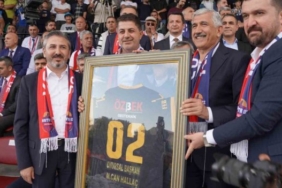 Kahta 02 Spor Kulübü’nden Başkan Hallaç’a "onursal Başkanlık" Unvanı