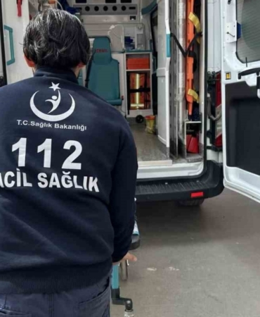 Kız Çocuğu Silahı Temizlerken Kazara Kendini Vurdu
