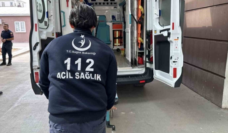 Kız Çocuğu Silahı Temizlerken Kazara Kendini Vurdu