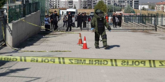 Okul Yerleşkesindeki Havai Fişek Rampası Paniğe Neden Oldu