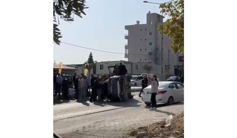 Otomobille Çarpışan Araç Devrildi: 1 Yaralı