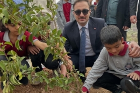 Sincik’te Öğrencilerden Yeşil Bir Gelecek İçin Fidan Dikimi