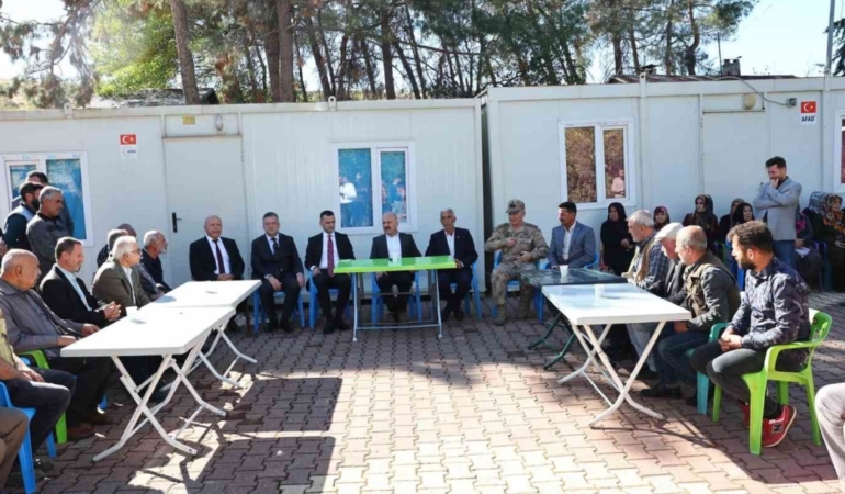 Vali Varol, Örenli Mahallesi’nde Vatandaşlarla Buluştu