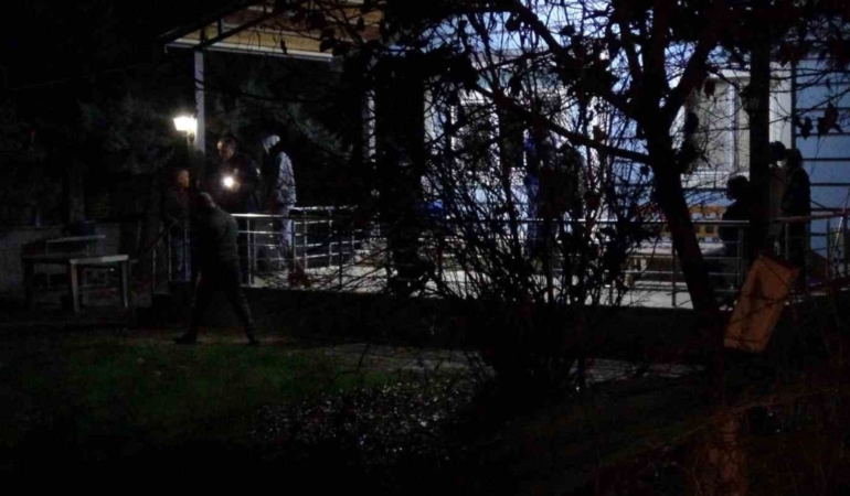 Arkadaşların Silahla Oyunu Kanlı Bitti: 1 Yaralı