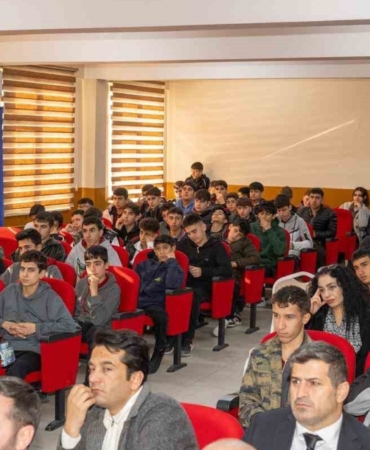 Başkan Er, Öğrencilerle Bir Araya Geldi